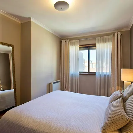 Spacious In With Terrace Apartment Porto