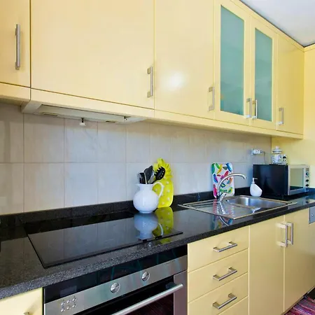 Apartment Spacious In With Terrace Porto